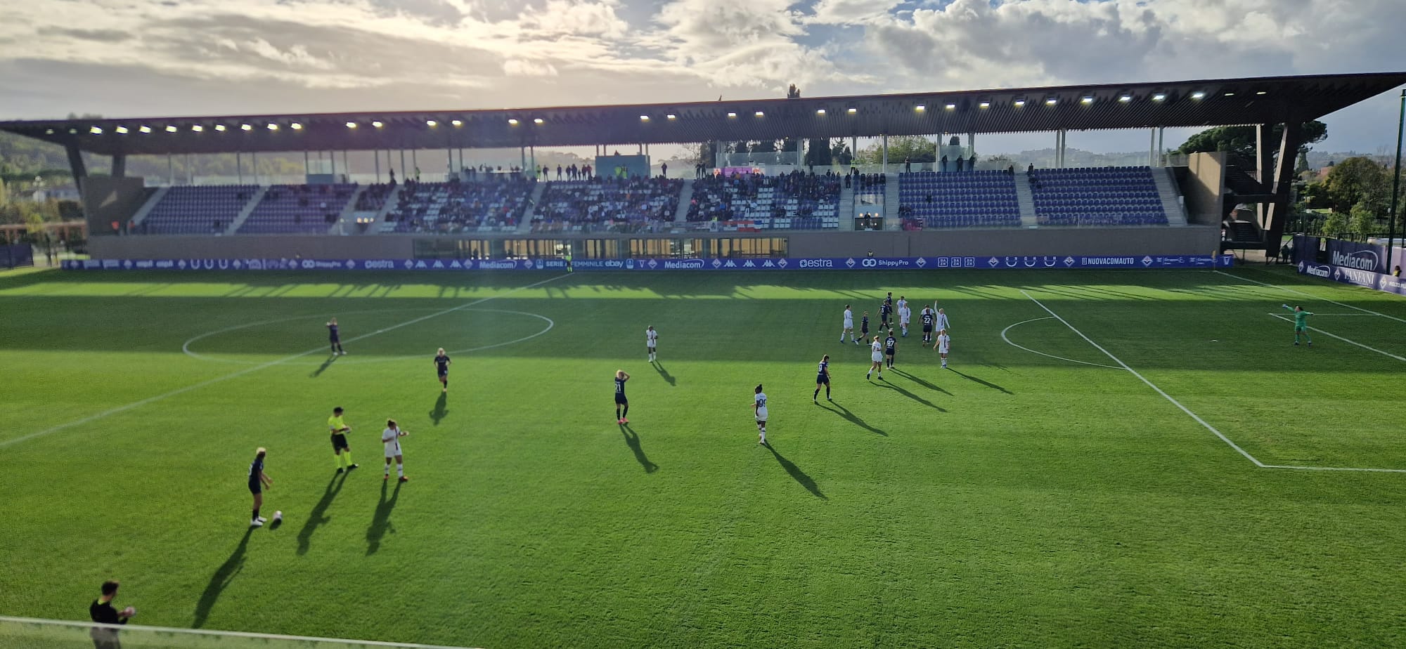 500 tifosi della Fiorentina al Viola Park per vedere la partita di serie A femminile contro il Milan