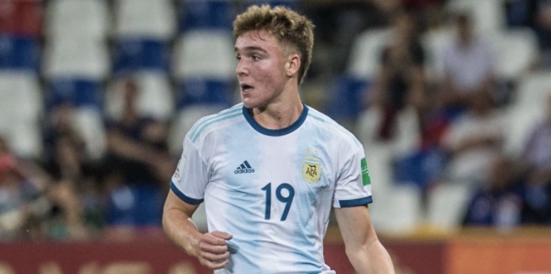 TMW, la Fiorentina è pronta all'offerta per De La Vega, esterno offensivo del Lanus