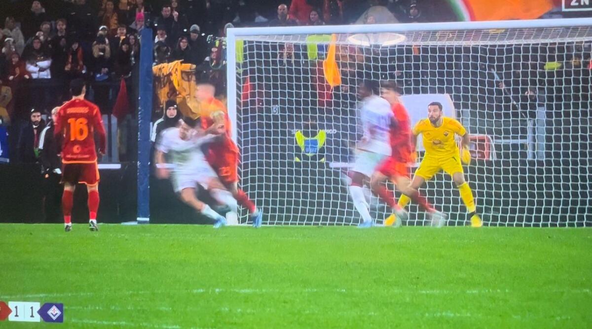 Marelli: "Ci stava un rigore per la Fiorentina al minuto 85, Mancini tocca di mano col braccio largo" - 