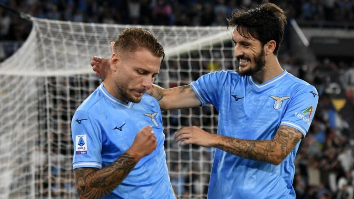 Caos spogliatoio Lazio, Lotito ha rinnovato solo a Luis Alberto e Zaccagni è furioso. Lite con Immobile - 