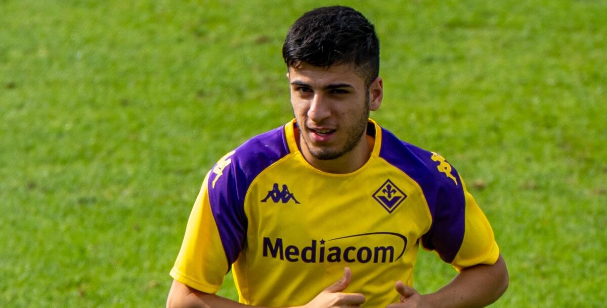 Parisi: "Ho perso mio padre prima di fare l'esordio in serie A. La scelta del numero 65 è in suo onore" - Bagno a Ripoli, Viola Park, 04.10.2023, foto Jacopo Canè. Copyright Labaroviola.com