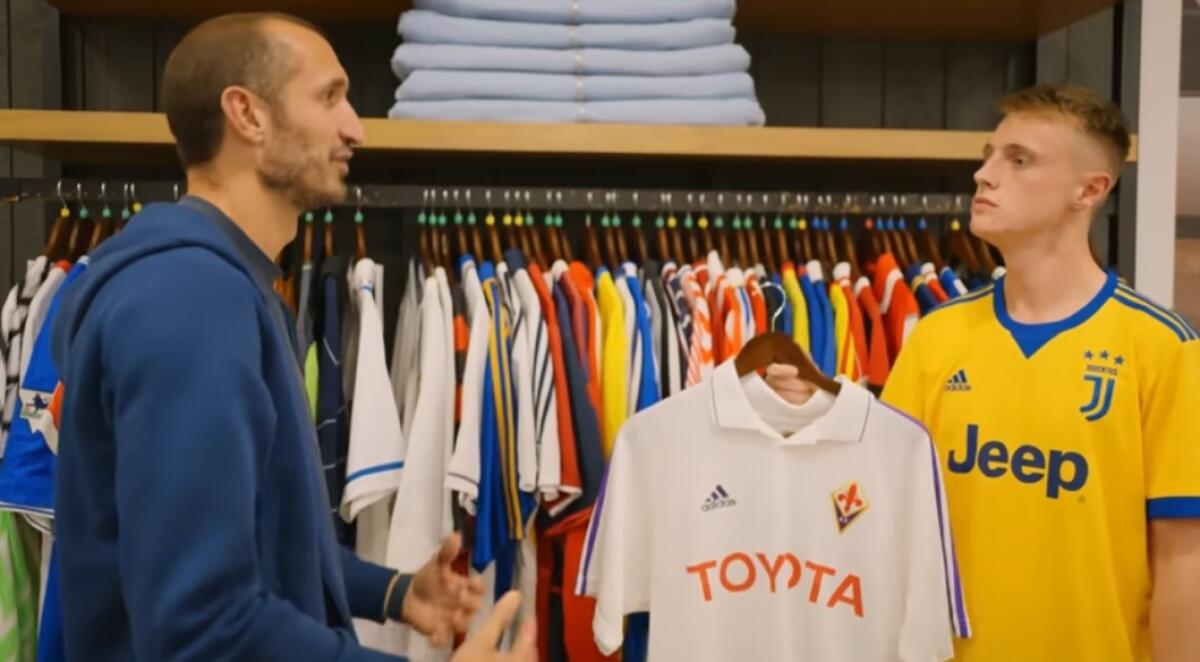 Chiellini racconta: "Giocare a Firenze non è facile, le pressioni dei tifosi della Fiorentina sono alte" - 