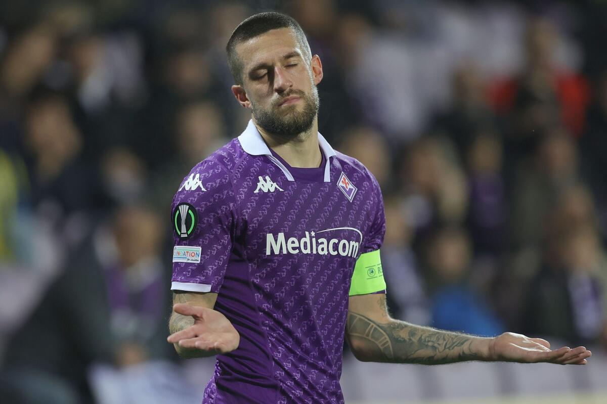 Moviola Gazzetta: “Disastroso Kooij, manca un rigore per la Fiorentina e due rossi per il Genk” - 