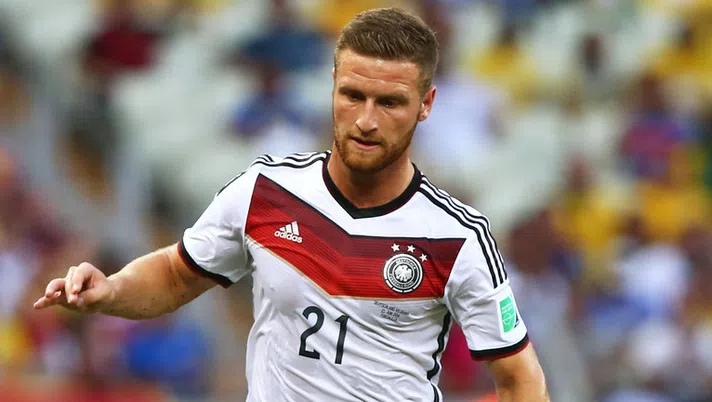Tuttosport, Il difensore è una priorità per la Fiorentina: tra Theate e Cistana spunta lo svincolato Mustafi
