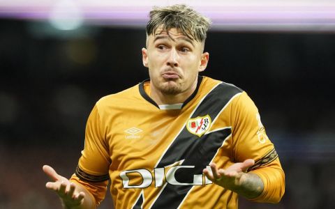Dalla Romania: "La Fiorentina cerca Ratiu, terzino destro classe 98 del Rayo Vallecano, costa  8 milioni"