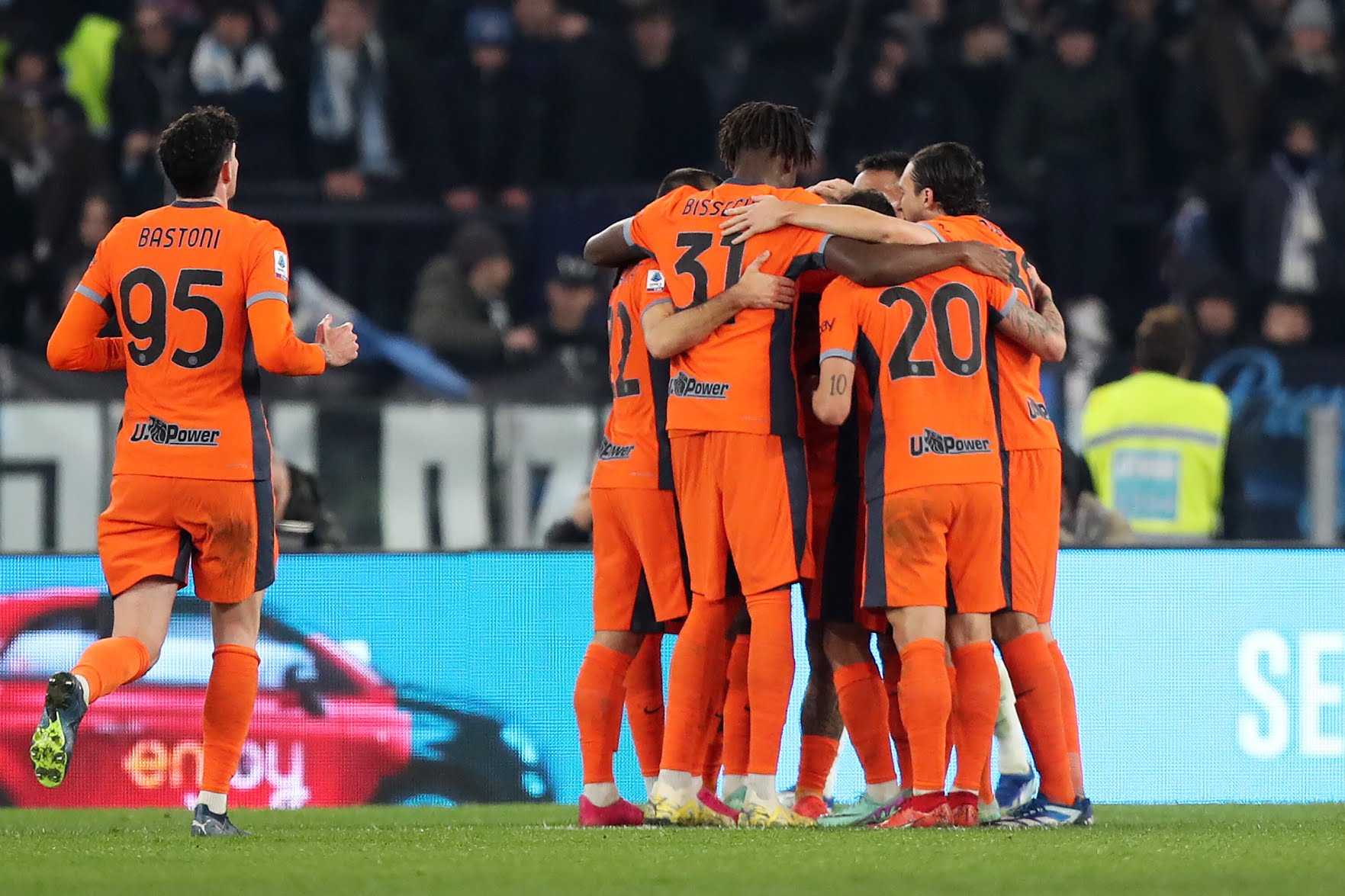 L'Inter vince e fa un regalo alla Fiorentina. Lazio a meno 6 dalla squadra viola. Finisce 0-2