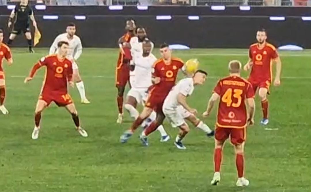 Posizione AIA su rigore non dato alla Fiorentina: tocco braccio di Mancini considerato pallone inatteso