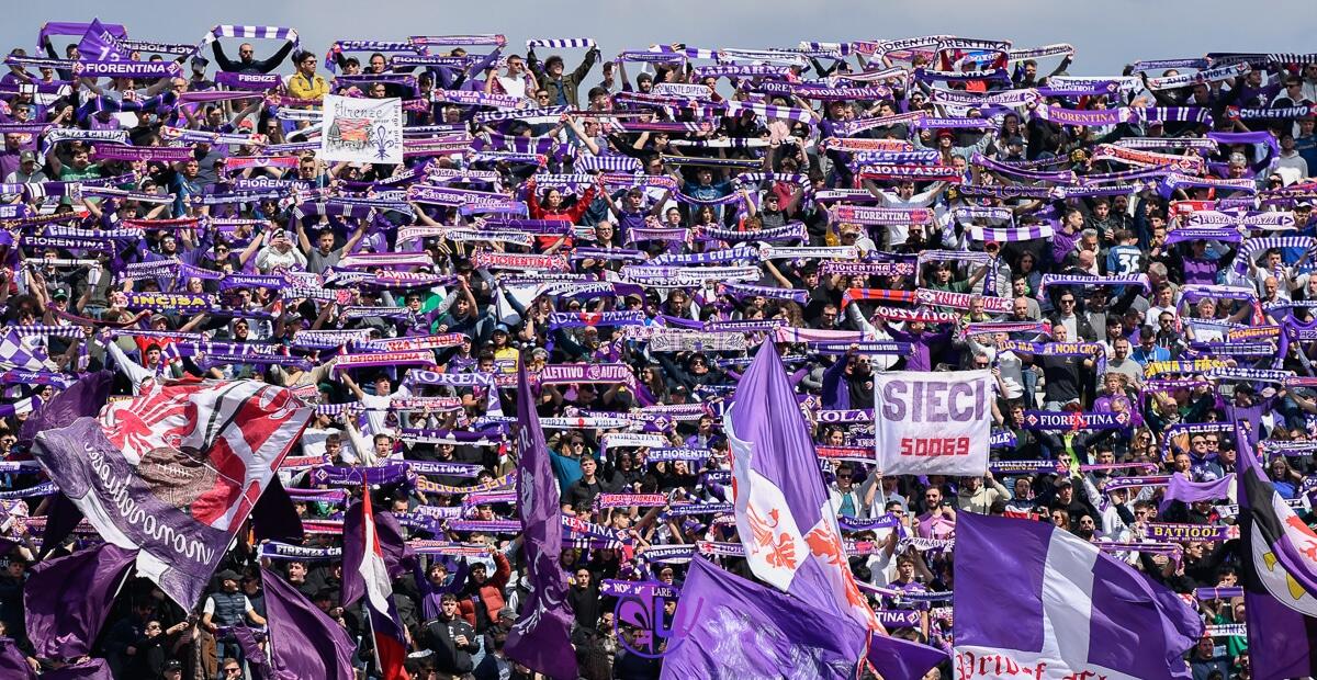 I tifosi della Fiorentina denunciano: "Giocare a Modena o Cesena ci costa troppo e non ci sono posti per tutti" - Firenze, stadio A.Franchi, 08.04.2023, Fiorentina-Spezia, foto Lisa Guglielmi. Copyright Labaroviola.com