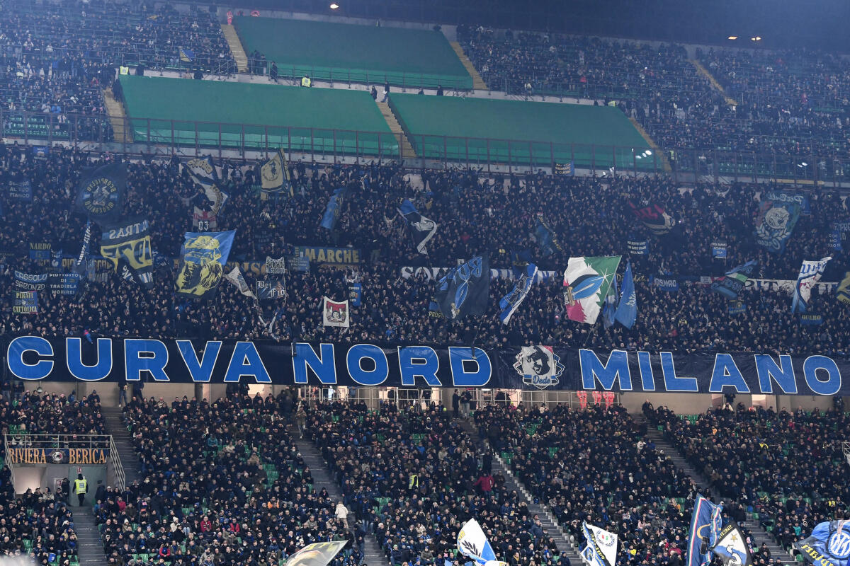 Indagine smaschera la Curva dell'Inter, attività criminale. Finte onlus con politici di destra e bagarinaggio - Mp Milano 14/01/2023 - campionato di calcio serie A / Inter-Hellas Verona / foto Matteo Papini/Image Sport
nella foto: tifosi Inter