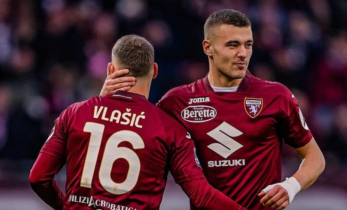 Che risultato meraviglioso per la Fiorentina, il Napoli affonda a Torino, perde 3-0. Resta a meno - 