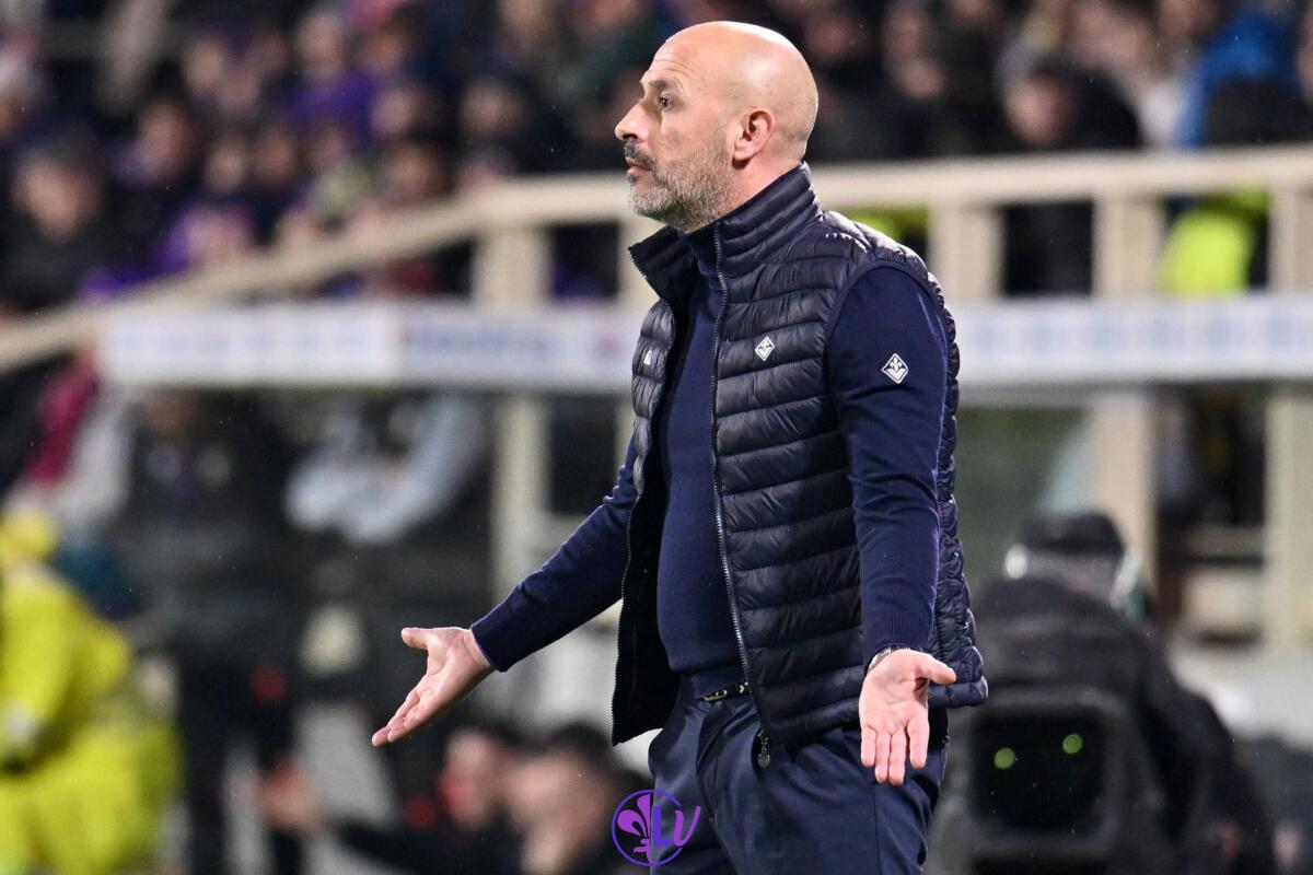 "In questo momento è un mercato da 4 per la Fiorentina. Italiano aveva chiesto un esterno subito" - Vincenzo Italiano
