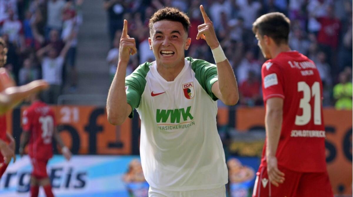 Caccia all'esterno, Ruben Vargas? Anche oggi nell'undici titolare in Augsburg-Bayern Monaco - 