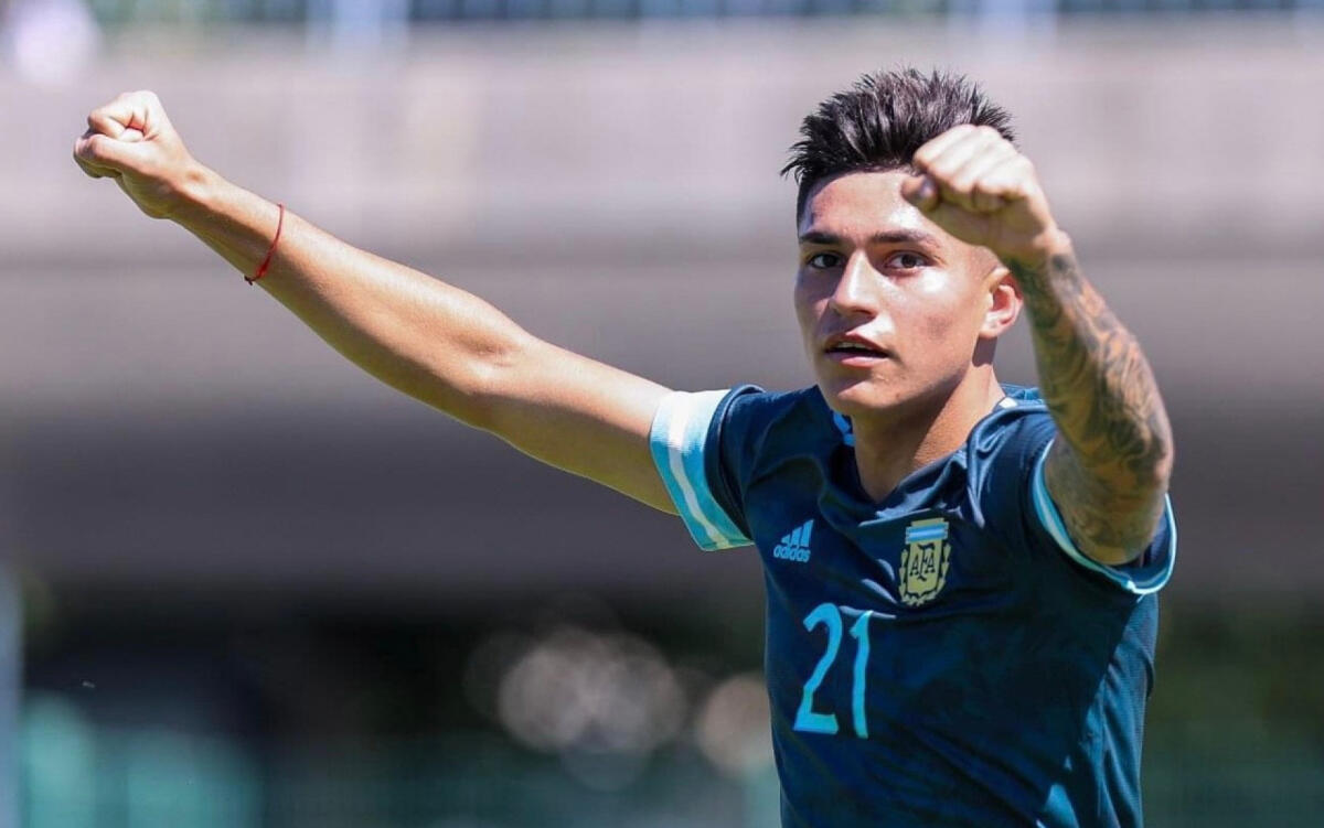 Il Bologna chiude per Castro, accostato anche alla Fiorentina. Di Vaio in Argentina per l'accordo - 