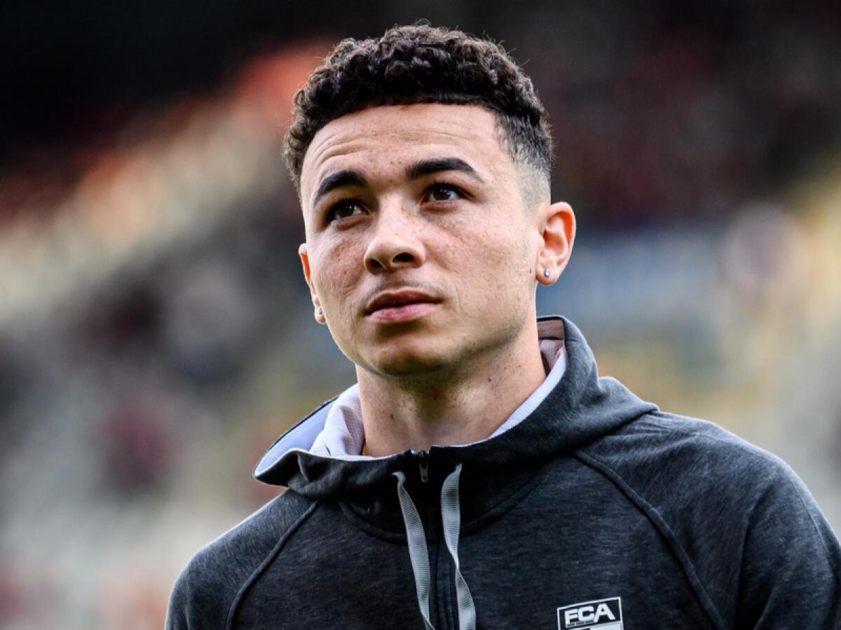 Corriere dello Sport, per Vargas la Fiorentina rilancerà ma solo dopo la Supercoppa. L’Augsburg chiede 8 milioni - 
