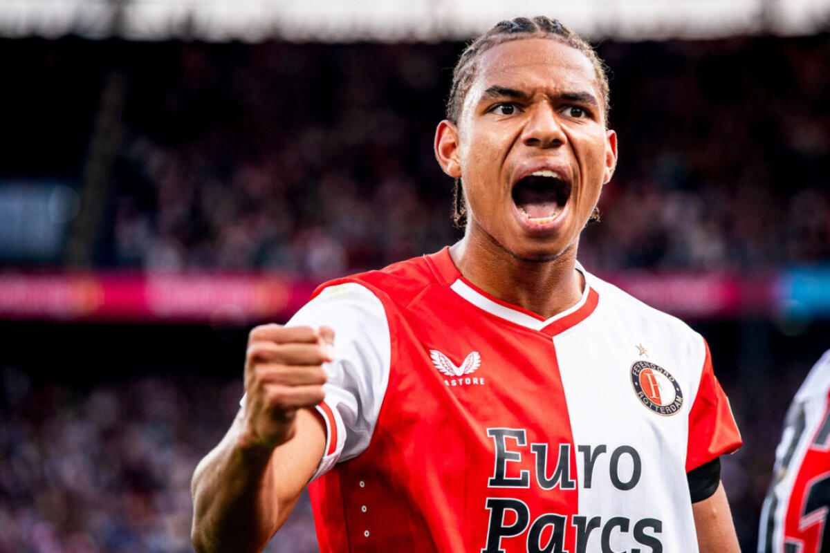 TMW, Priorità della Fiorentina è l'esterno d'attacco. Tra Ngonge e Beste spunta Stengs del Feyenoord - 