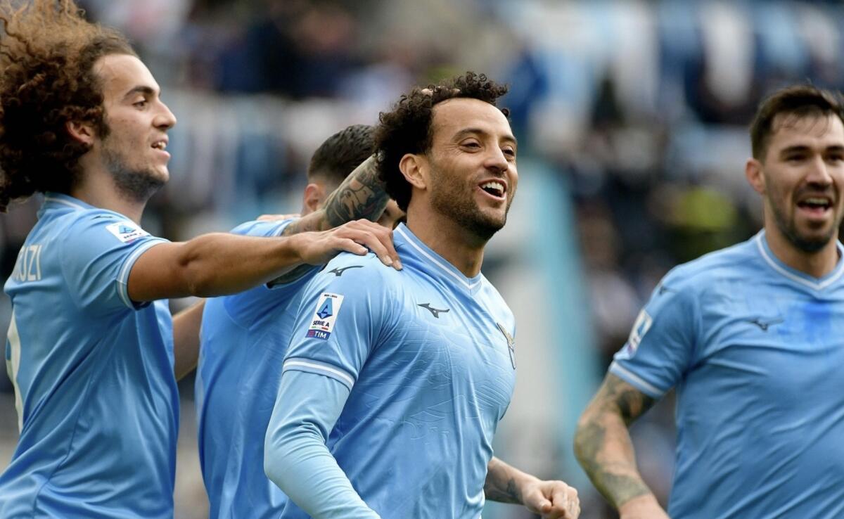 La Lazio vince 1-0 contro il Lecce con Felipe Anderson. E aggancia (momentaneamente) la Fiorentina - 