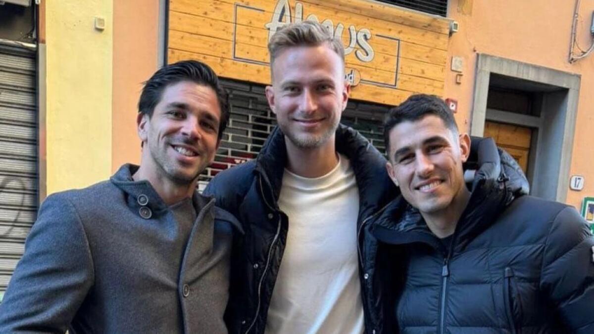 Simeone a Firenze per le strade del centro con Barak e Faraoni. Tempo libero tra ex compagni - 