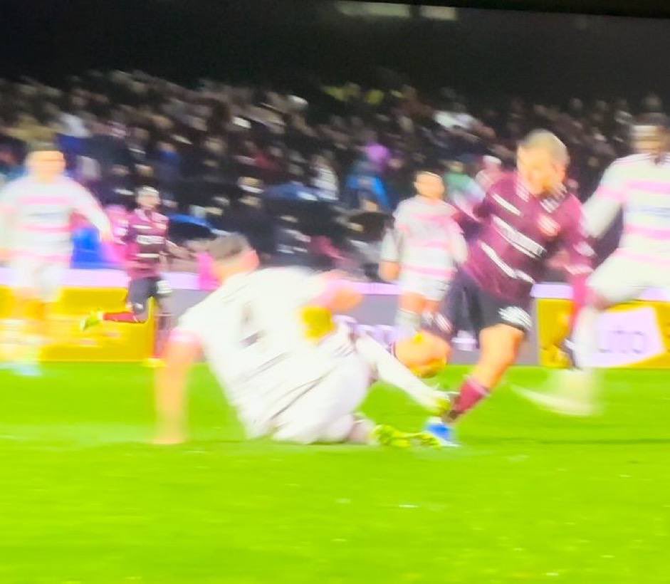 La Salernitana è furiosa: "Arbitraggio pro Juventus, manca espulsione per il fallaccio di Gatti"