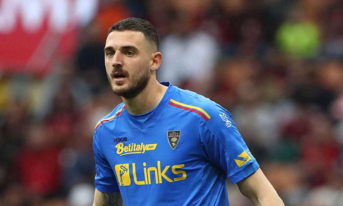 Tuttosport riporta: "Falcone del Lecce nel mirino di Roma e Fiorentina per il prossimo mercato estivo" - 