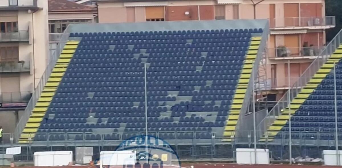Sarà l'Empoli a pagare i 3 mila euro per i pochi seggiolini rotti allo stadio Castellani nel settore ospiti - 