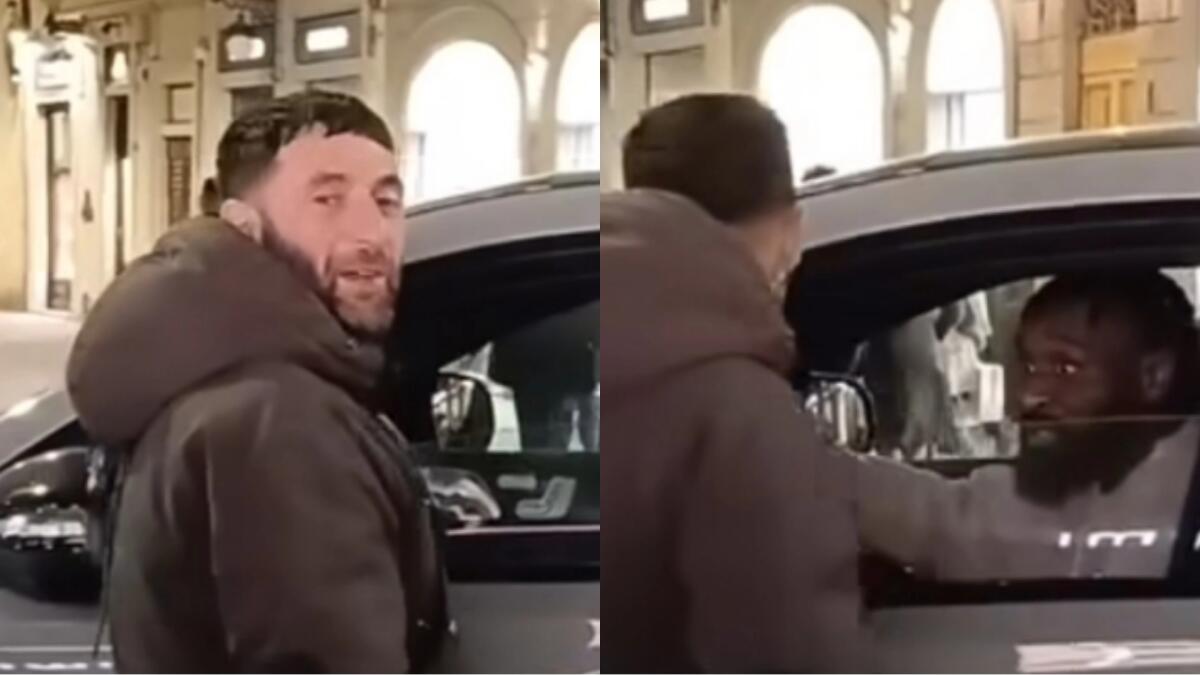 Nzola regala 20 euro ad un ragazzo che gli ha chiesto soldi per un panino in centro a Firenze - 