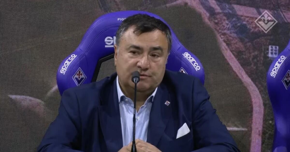 Multato un fiorentino per striscione contro Barone ai cancelli del Franchi: "Che nessuno critichi me" - 