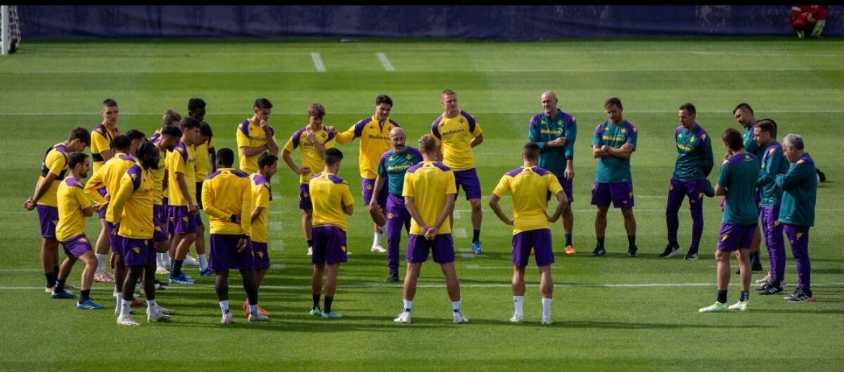 La Fiorentina torna in campo dopo la scomparsa di Joe Barone. In mattinata il primo allenamento al Viola Park - Bagno a Ripoli, Viola Park, 04.10.2023, foto Jacopo Canè. Copyright Labaroviola.com