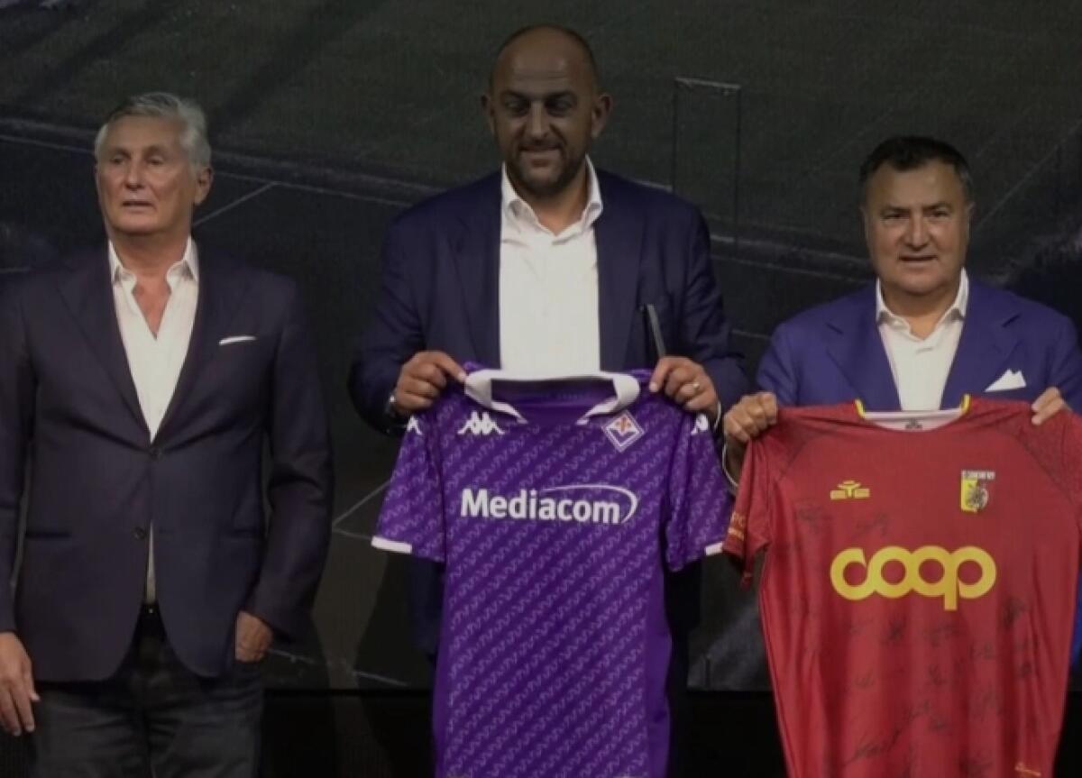 L'US Catanzaro: "Il mondo del calcio italiano perde un uomo di spessore. Ci uniamo al dolore della Fiorentina" - 