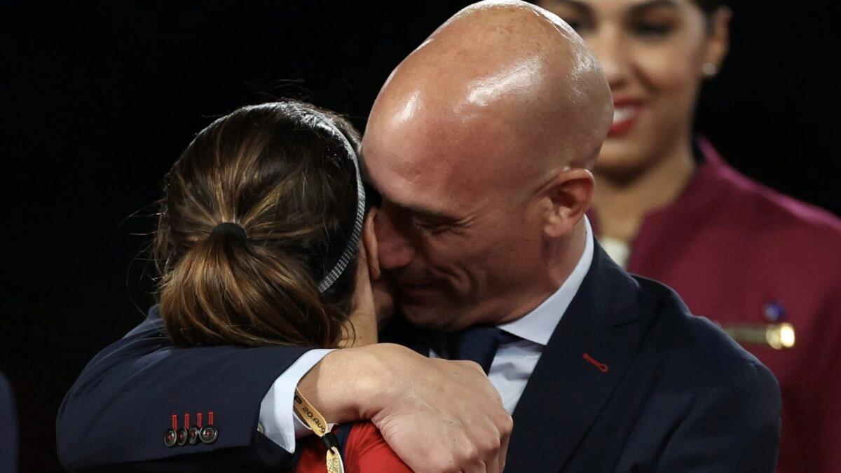 Nuove accuse per Rubiales (ex pres. Federcalcio spagnola): "Supercoppa in Arabia in cambio di terreni" - 