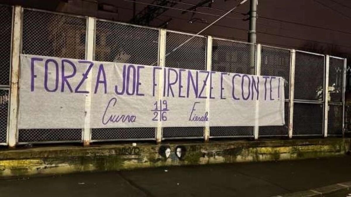 Ore delicate, apparso altro striscione della Curva Fiesole a sostegno di Joe Barone - 
