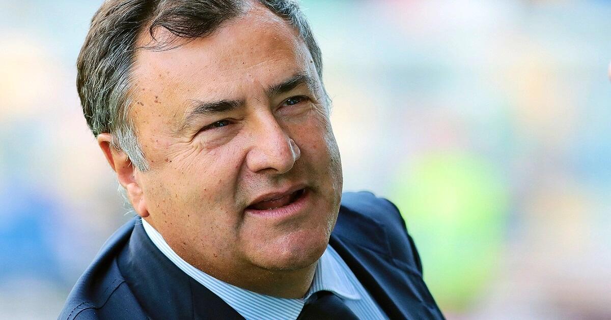Iniziano i funerali di Joe Barone a New York: tutta la Fiorentina riunita al Viola Park per ricordare il direttore - 