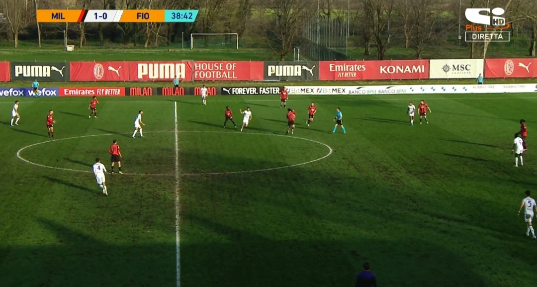 Le condizioni del campo del Milan dove sta giocando la primavera della Fiorentina sono imbarazzanti
