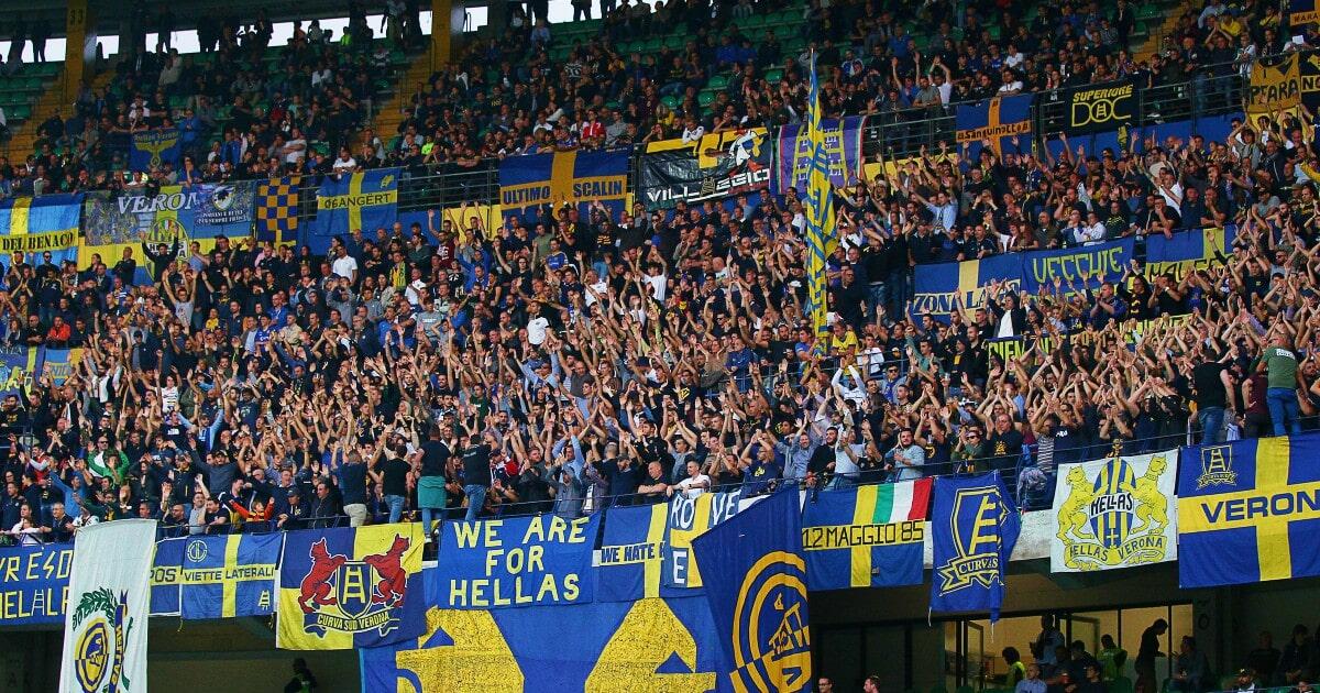 Al Bentegodi una bolgia per raggiungere la salvezza: 21mila presenti per Hellas Verona-Fiorentina - Foto Paola Garbuio/LaPresse 
05 ottobre 2019 Verona, Italia 
sport calcio 
Hellas Verona vs Sampdoria   - Campionato di calcio Serie A TIM 2019/2020 - stadio Bentegodi . 
Nella foto:  tifosi del verona

Photo Paola Garbuio/LaPresse 
October 05, 2019 