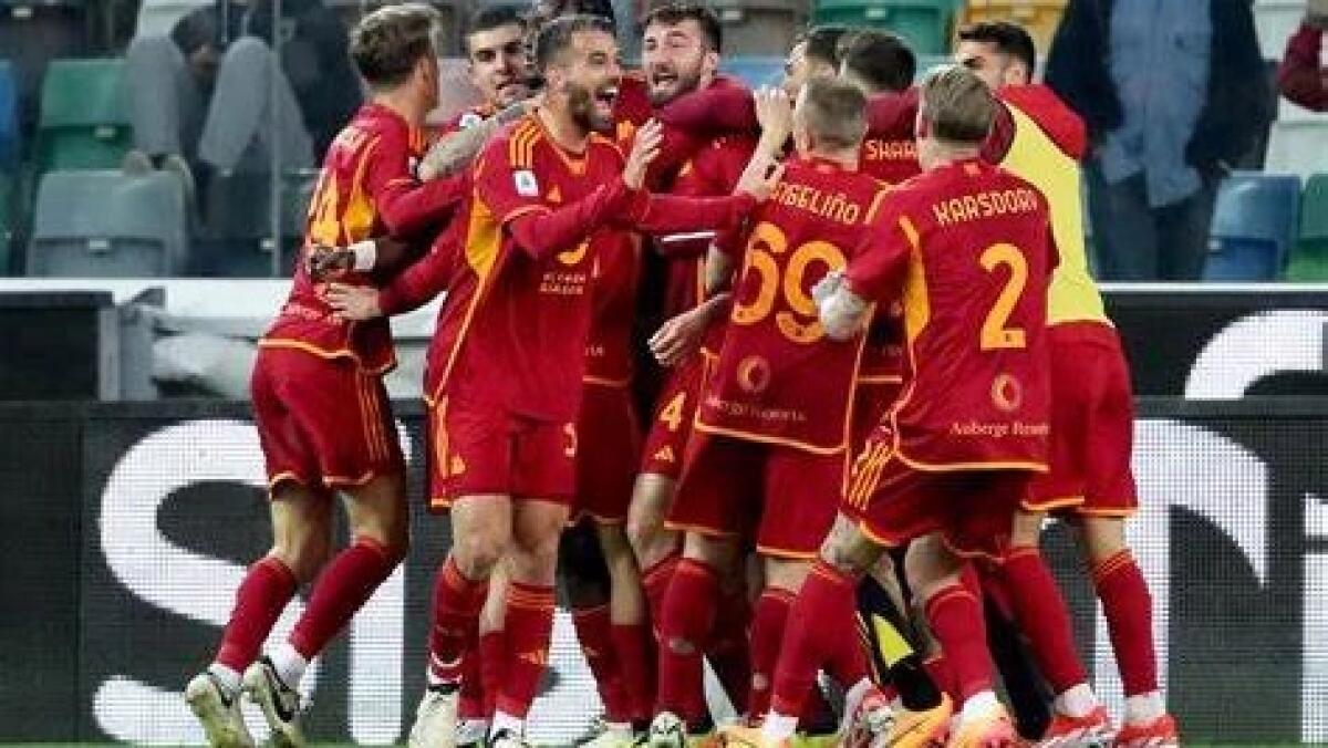 La Roma batte l'Udinese nel recupero e consolida il quinto posto a -4 dal Bologna - 