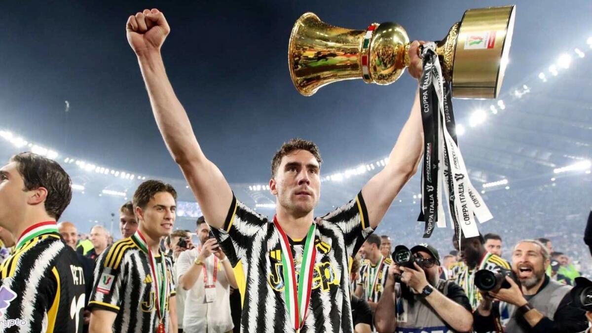 Dusan Vlahovic premiato come miglior attaccante della Serie A. E Lautaro Martinez? - 