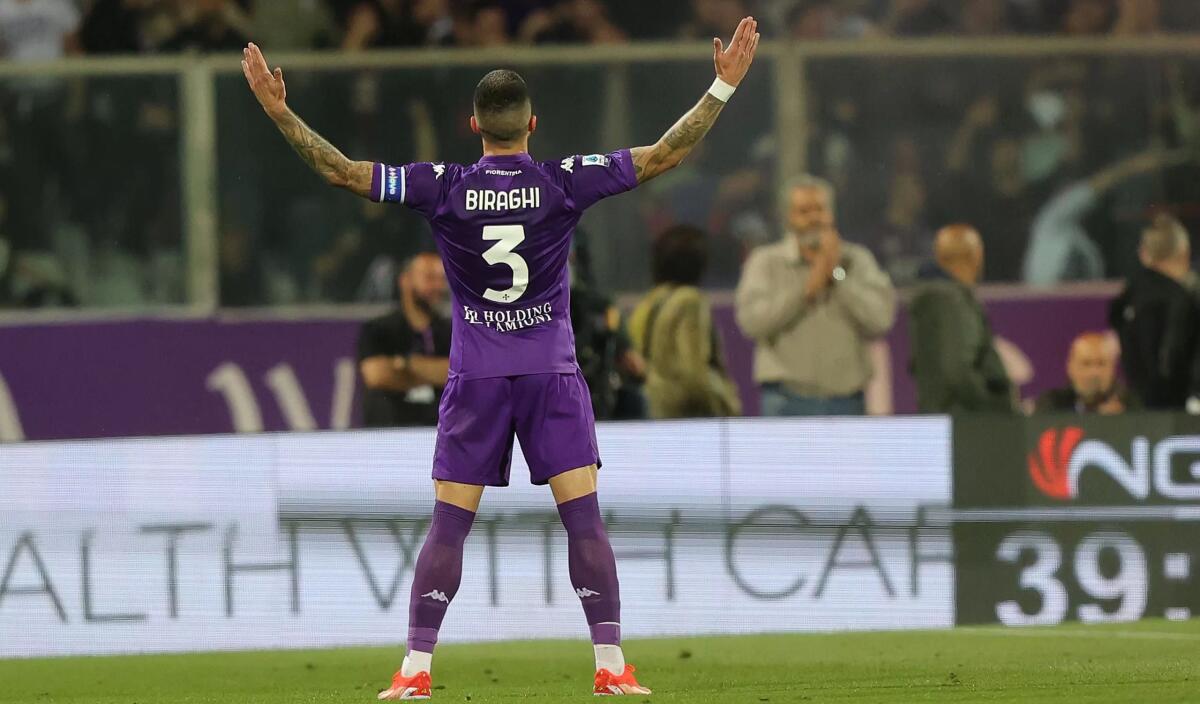 Nzola illude ma poi il Napoli trova il 2-2. Un punto che serve a poco, posizioni invariate in classifica - 
