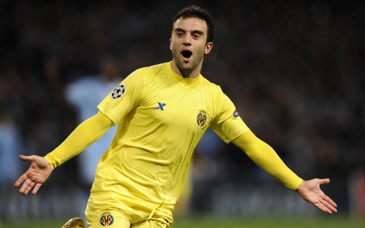 A distanza di 1 anno dal suo ritiro dal calcio, Pepito Rossi è pronto a ritornare in campo con la maglia del Villareal in un torneo di calcio a 7 - 