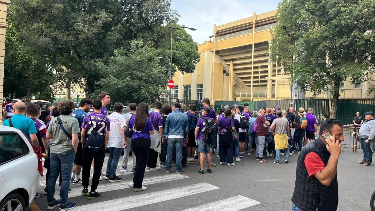 Al Franchi i tifosi sono carichi: code ai cancelli dalle 18:30, i tornelli hanno aperto con 10 minuti di ritardo - 