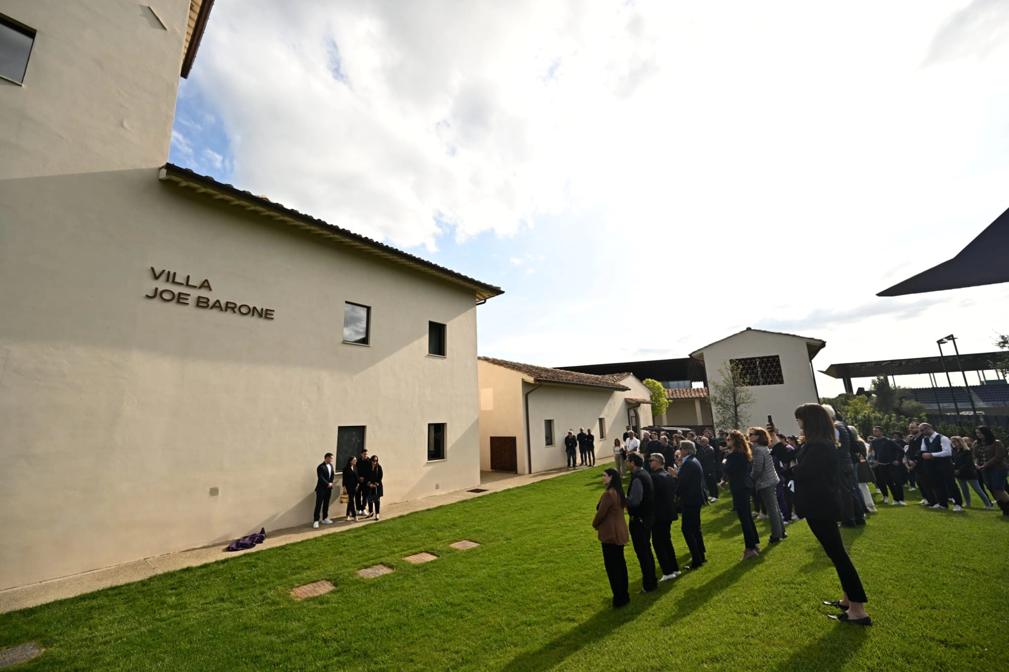 Oggi la Villa del Viola Park è stata intitolata a Joe Barone. Presente la famiglia e Commisso