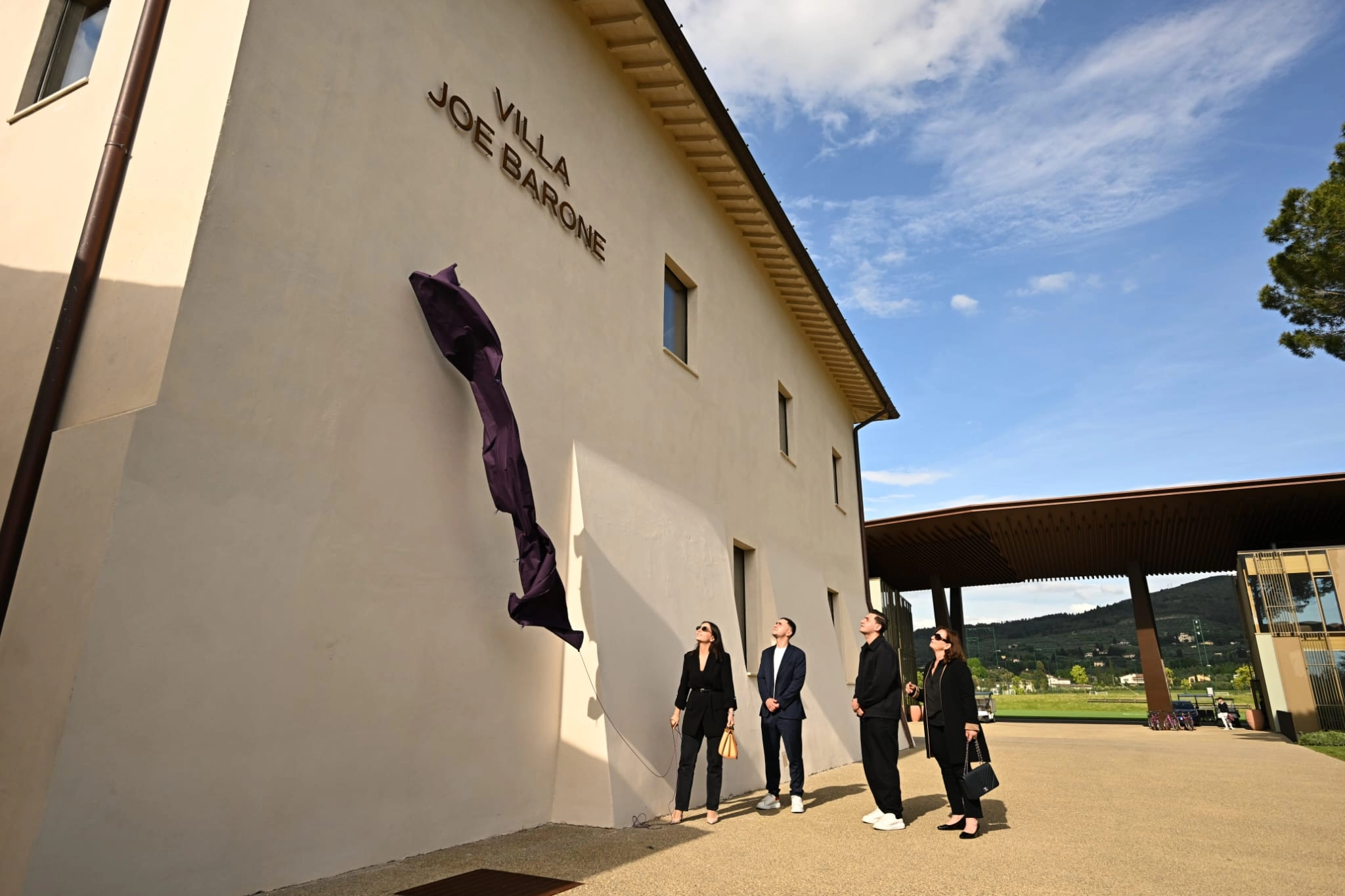 Oggi la Villa del Viola Park è stata intitolata a Joe Barone. Presente la famiglia e Commisso
