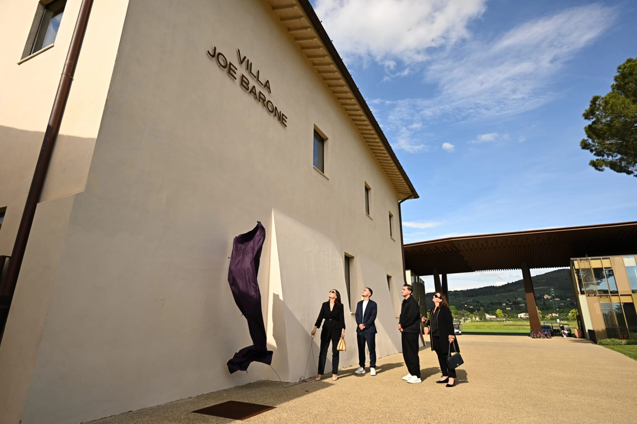 Oggi la Villa del Viola Park è stata intitolata a Joe Barone. Presente la famiglia e Commisso