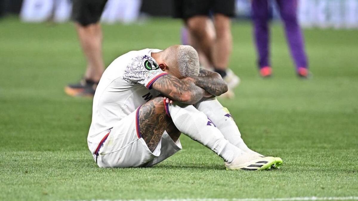 Dodô scrive: "Mi fa troppo male. Chiedo scusa a tutti i tifosi, ci assumiamo ogni responsabilità" - 