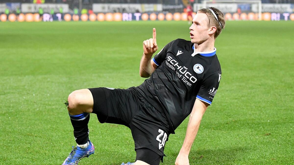 Tuttosport: "La Juventus vuole Wimmer ma c'è anche la Fiorentina. Wolfsburg lo valuta 15 milioni" - 