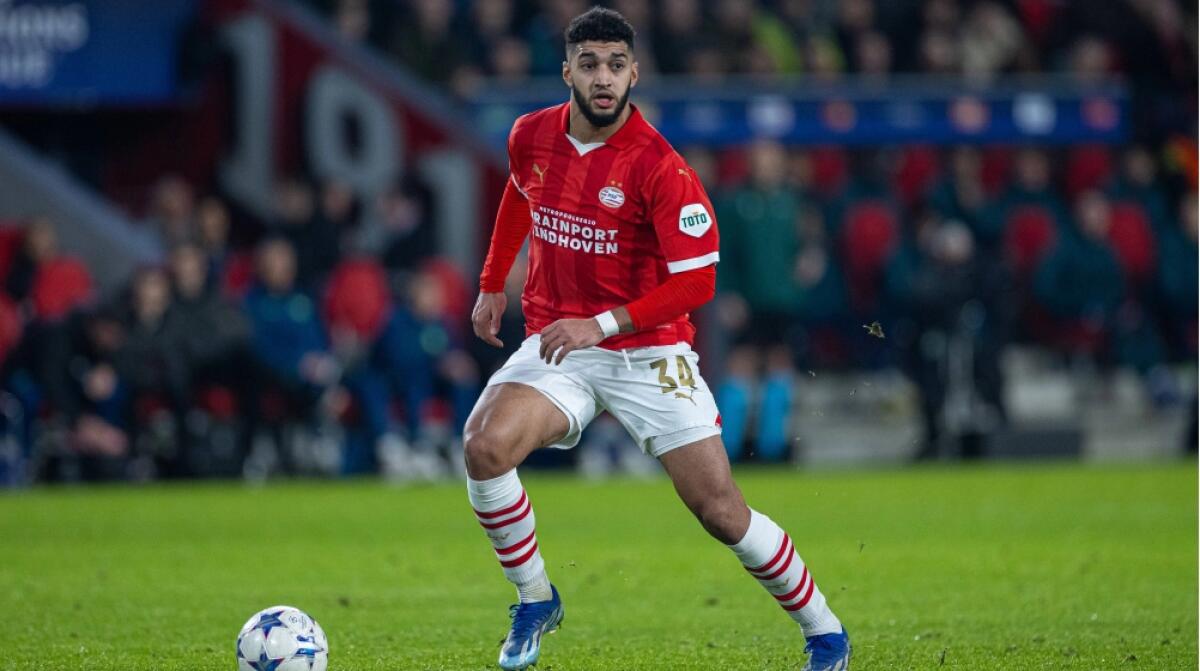 TMW riporta: "Nuovo duello a centrocampo tra Fiorentina ed Atalanta, spunta il centrocampista del PSV Ismael Saibari" - 