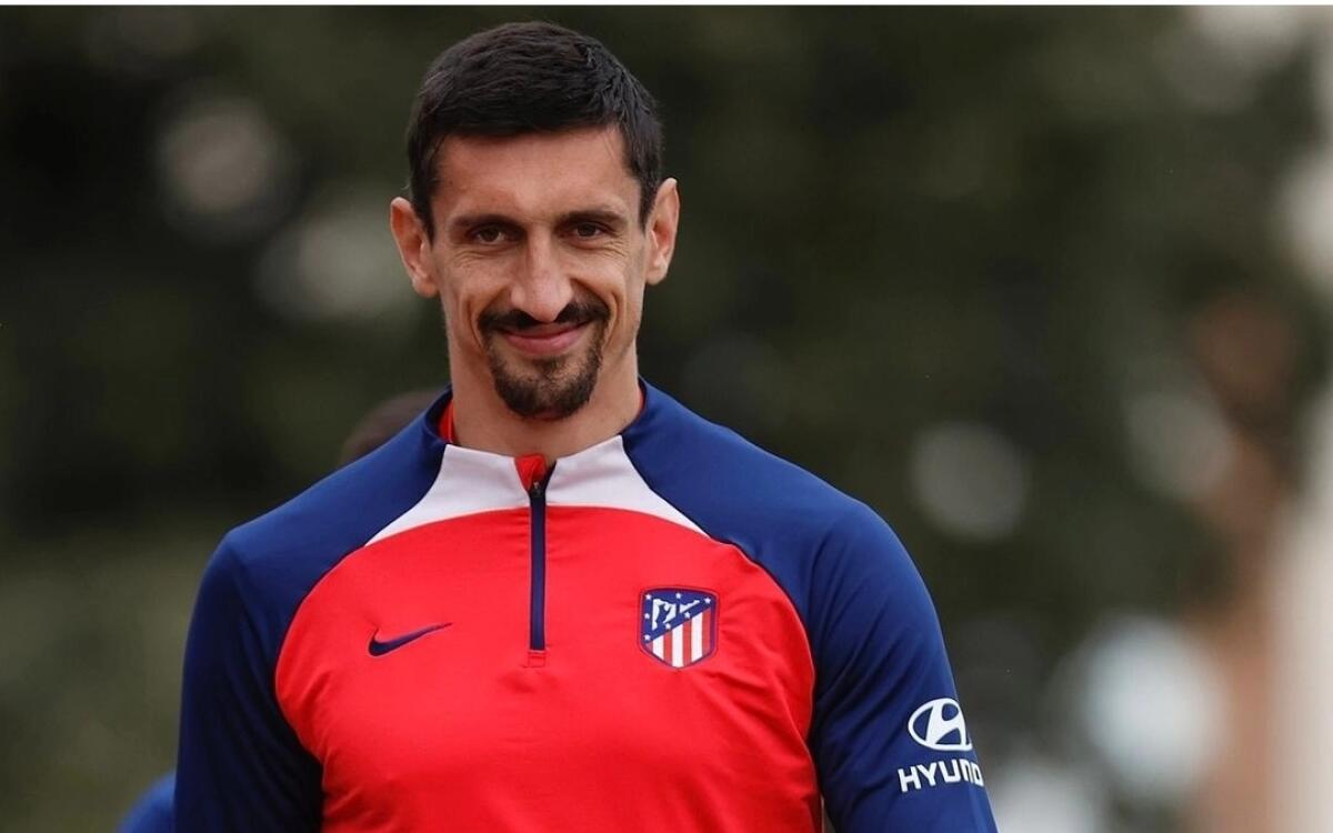 Savic può tornare alla Fiorentina? I dirigenti viola non ci pensano e lui incontra il Besiktas - 