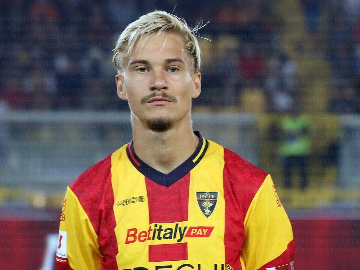 Di Marzio: "Fiorentina su Almqvist, pronto a tornare in Italia in prestito gratuito. Concorrenza Roma" - 