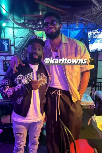 Ikoné irraggiungibile? Non risponde a Palladino, ma pubblica una foto con il cestista Karl Towns