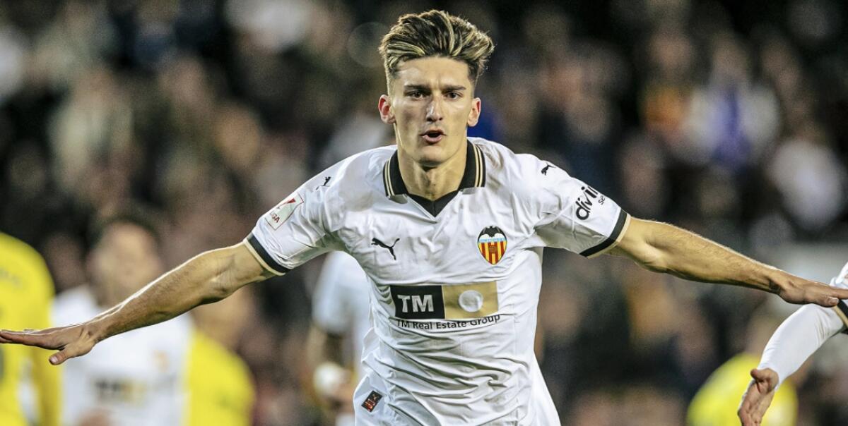 Dalla Spagna: la Fiorentina ha provato a comprare il centrocampista Pepelu del Valencia - 