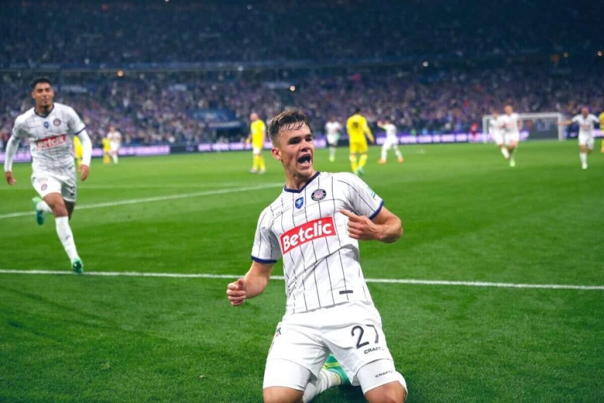 Dallinga è il nome giusto per dare un centravanti forte alla Fiorentina, il profilo giusto per Palladino - 