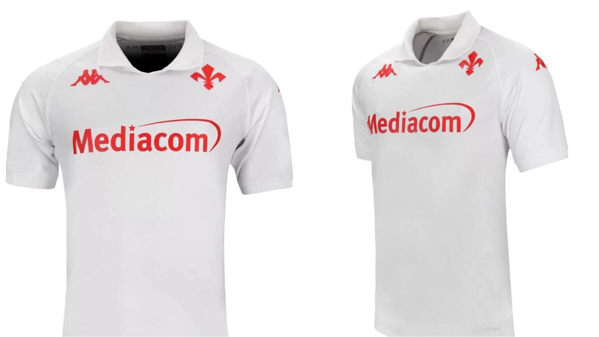 La Fiorentina mostra la seconda maglia della stagione 2024/2025. Senza logo classico ACF, bianca e con scritte rosse - 